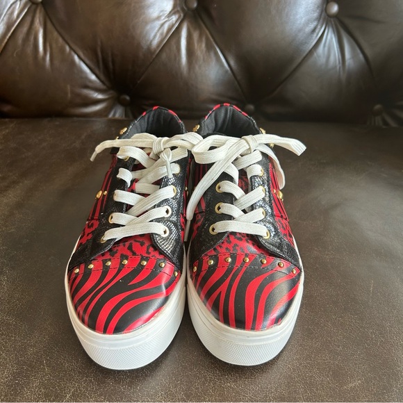 Disney The Lion King sneakers size 6 - Picture 4 of 12